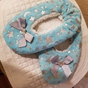 💕 NWOT..Cute Justice Slippers 💖💜